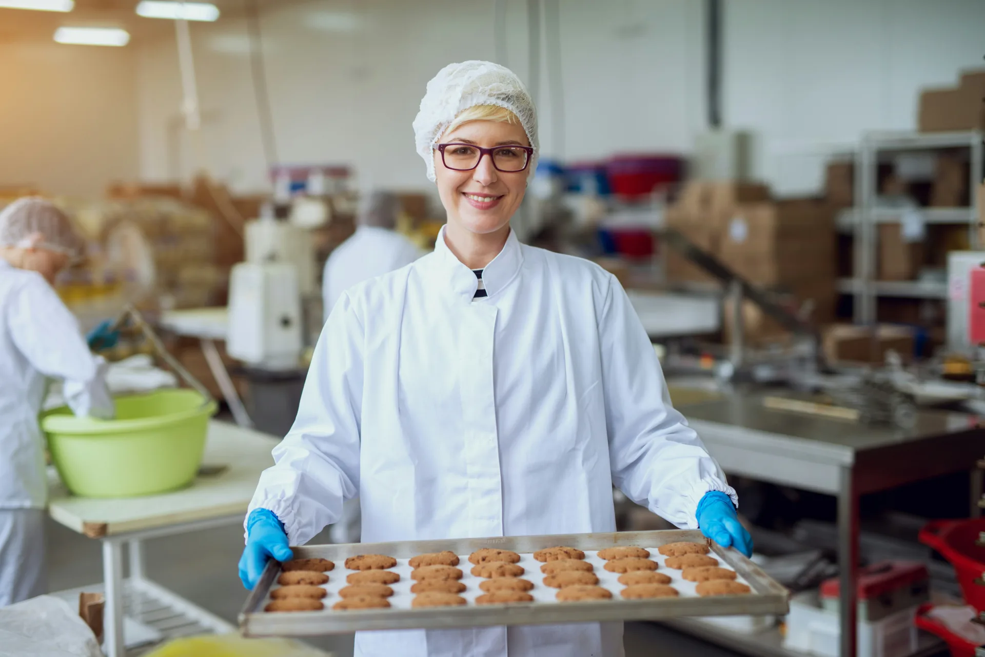 food processing worker on a seamless concrete floor in Laval
