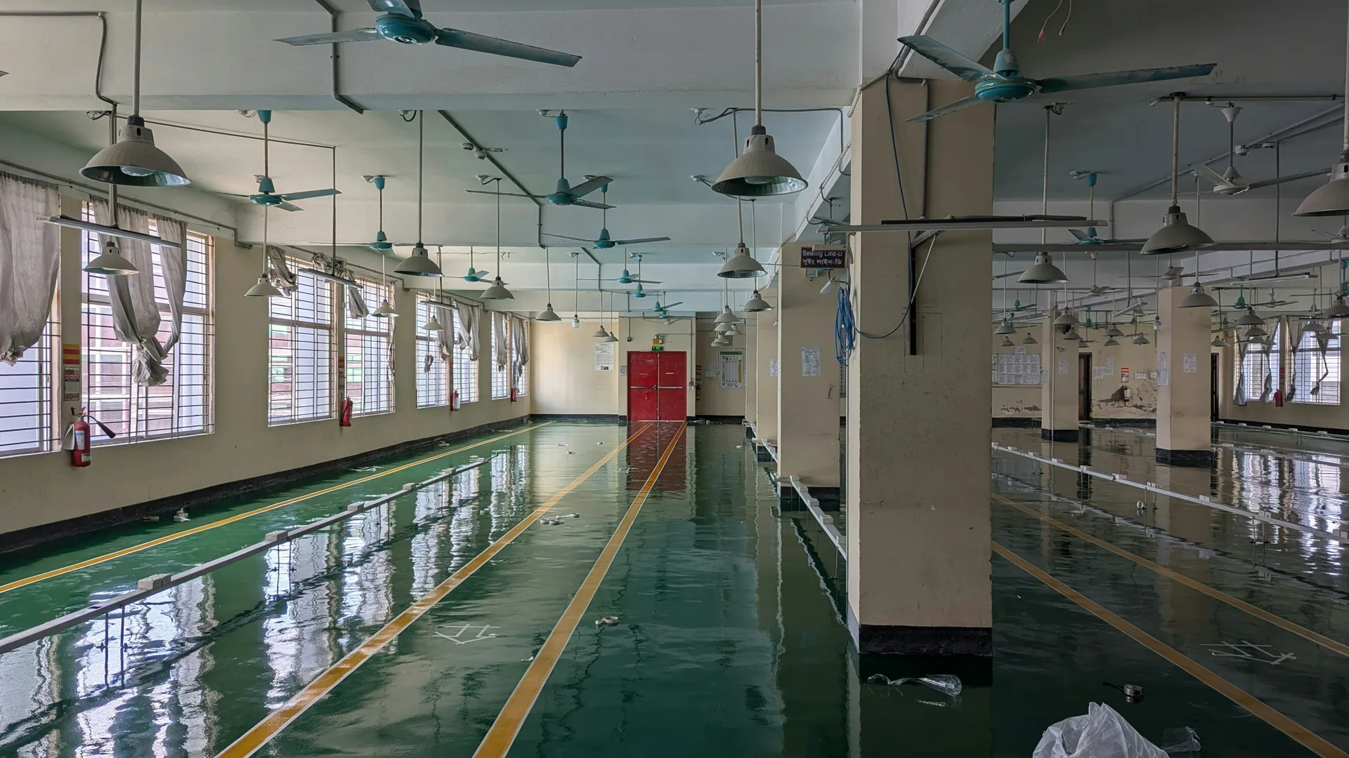 urethane food-grade concrete floor in a Laval wash bay