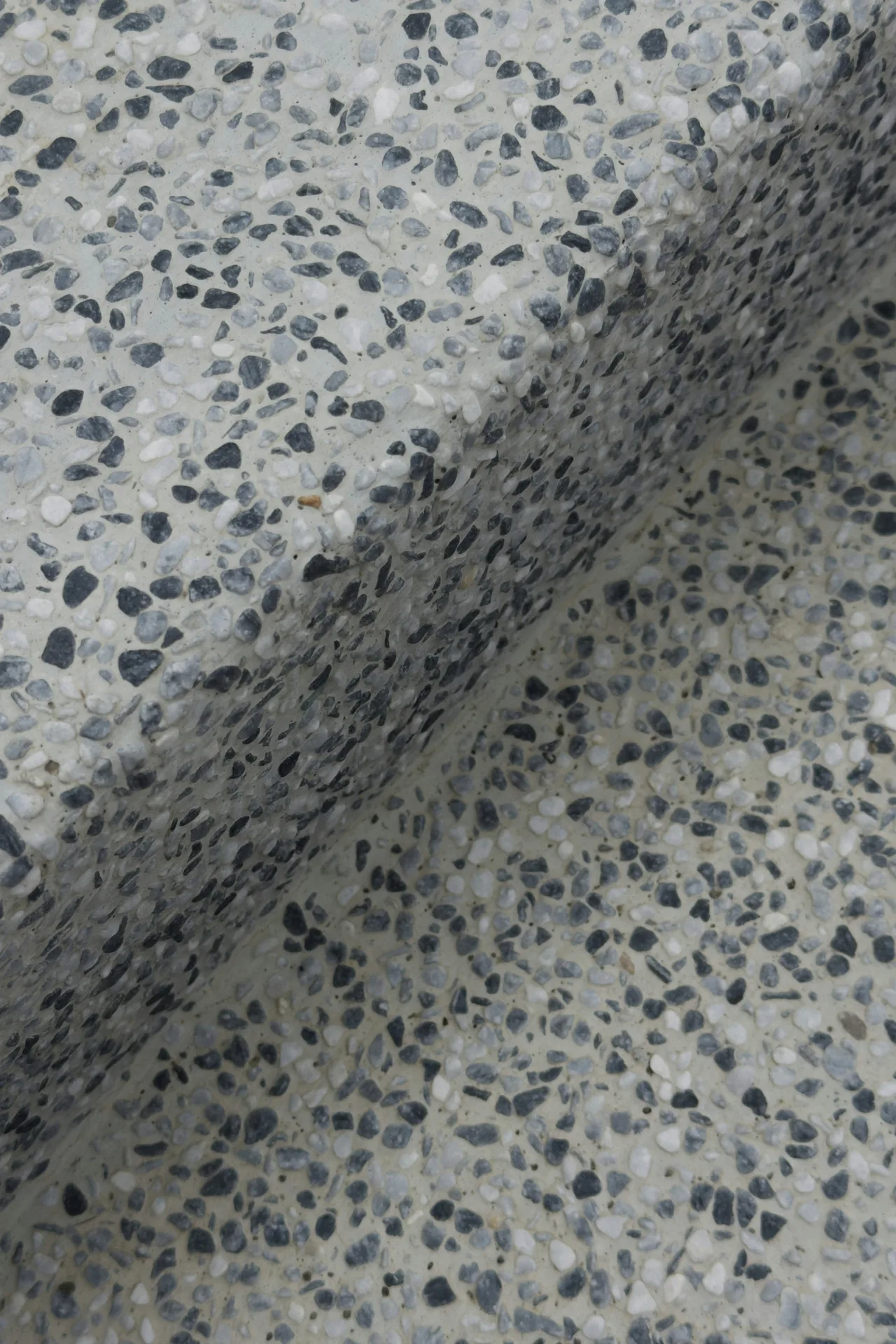 finished exposed aggregate driveway texture in Laval